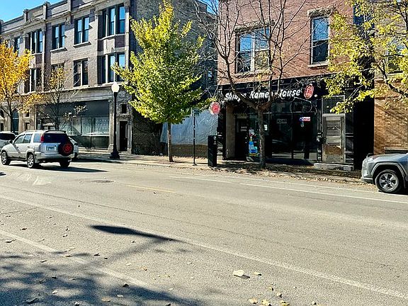 3rd image of 812 W 33rd St #3