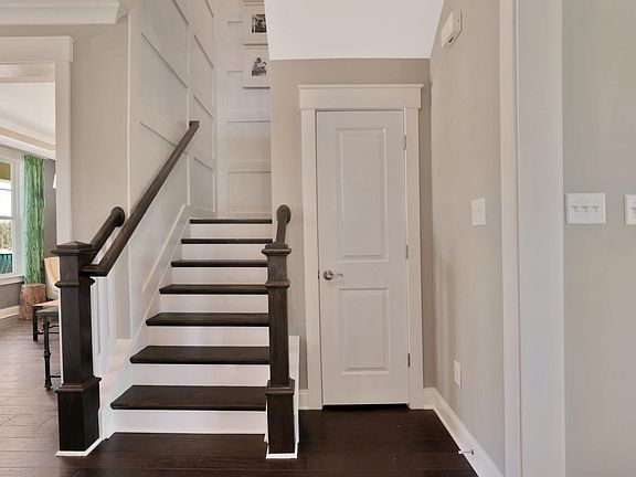 3_Chatham_Stairs