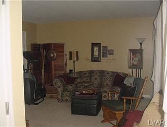 2nd image of 6999 Lincoln Dr