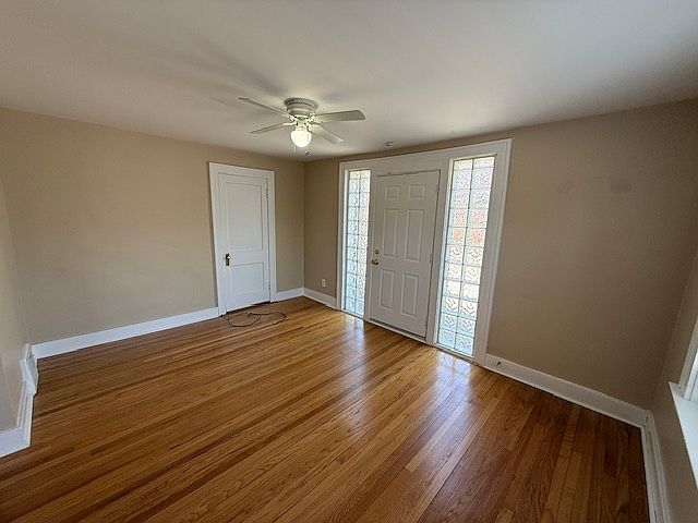 528 1/2 E 11 Mile Rd, photo 8