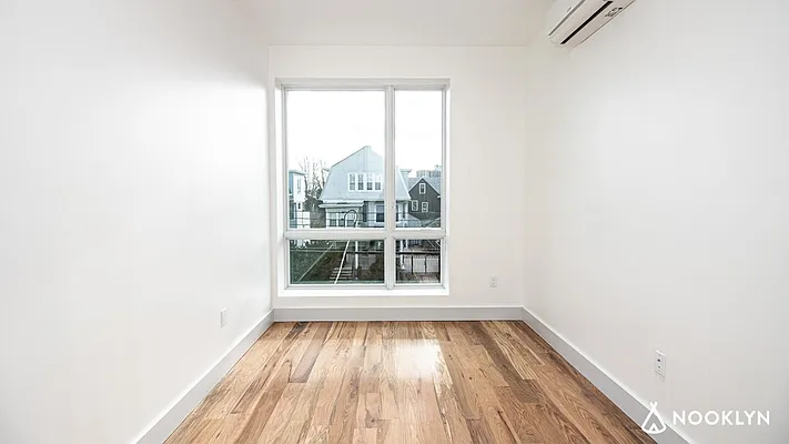 Rented by Nooklyn NYC LLC | media 44