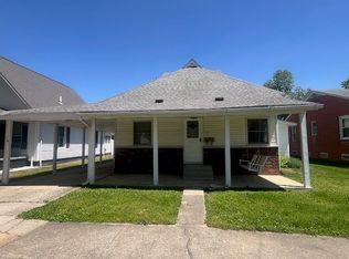 312 N 12th St, Herrin, IL 62948