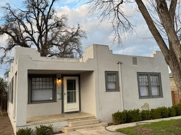 328 W Elm St, Hanford, CA 93230