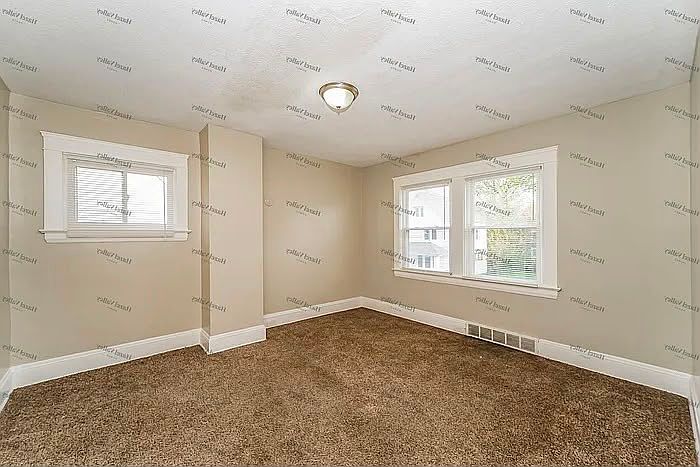 1st image of 10811 Sprague Ave #1