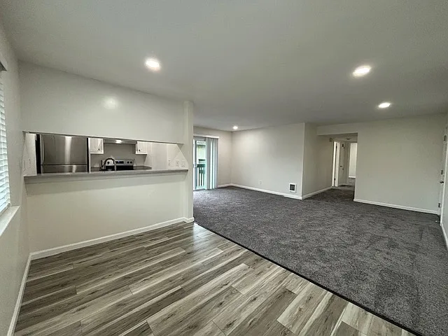 Lake View Terrace — Photo 21