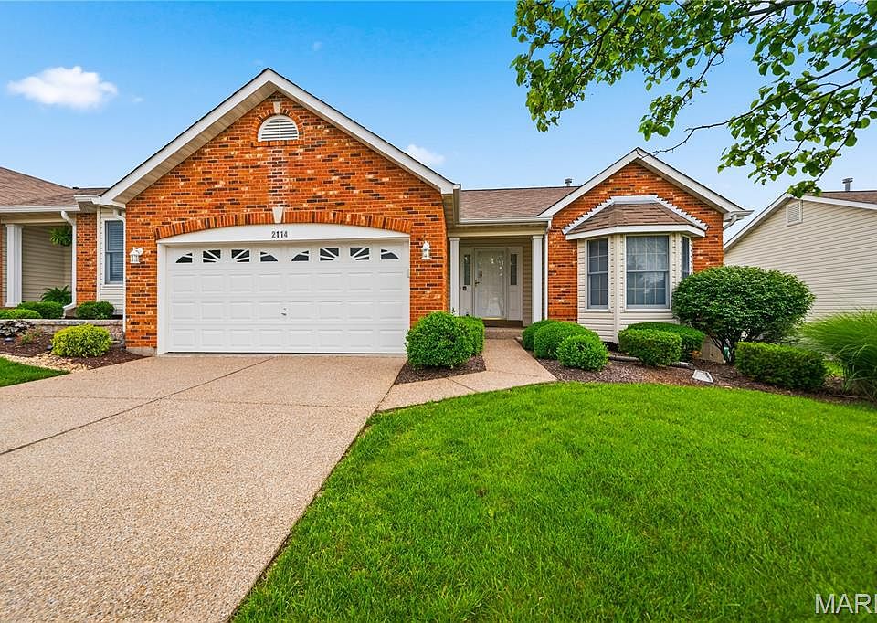 1st image of 2114 Farnsworth Dr #B