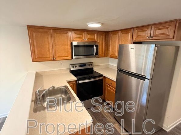 2D E Manoa Rd Unit C