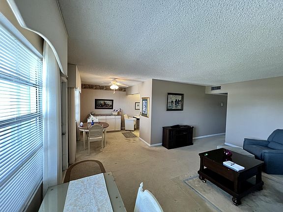 3rd image of 487 E Wellington Dr #K