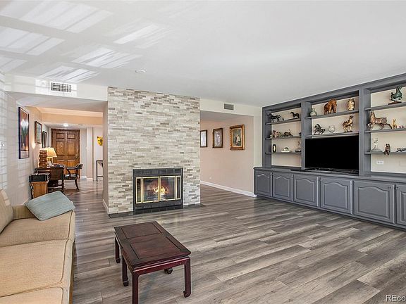 3rd image of 4605 S Yosemite Street #101