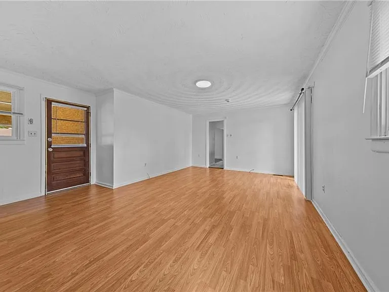 735 Bold St — Photo 12