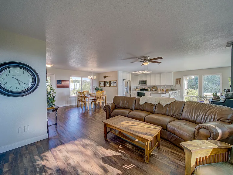 18626 Quiet Oak Pl — Photo 9