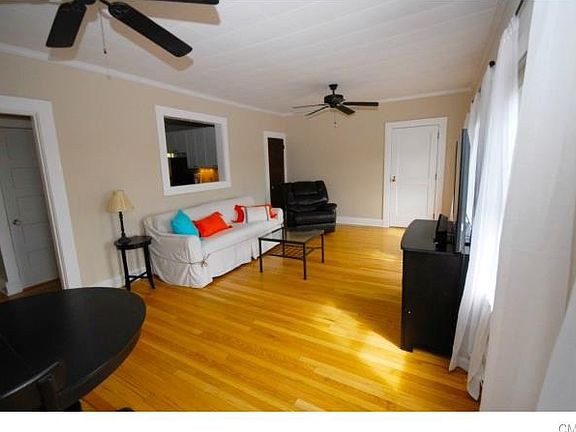 4th image of 606 Brewster St APT 5