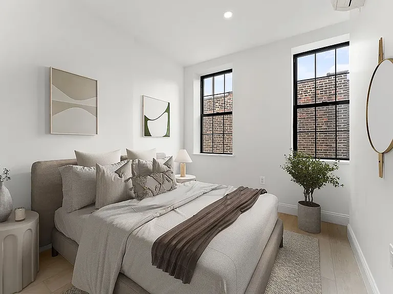 423 Court St #3 — Photo 5