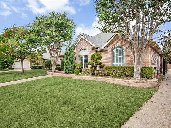2nd image of 237 Black Oak Cir