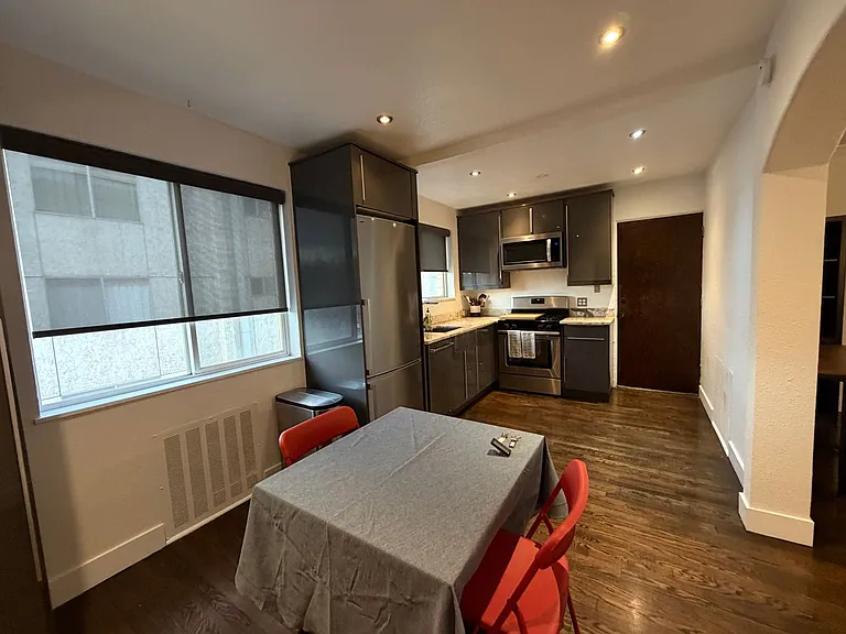 1100 Colorado Blvd #306 — Photo 9