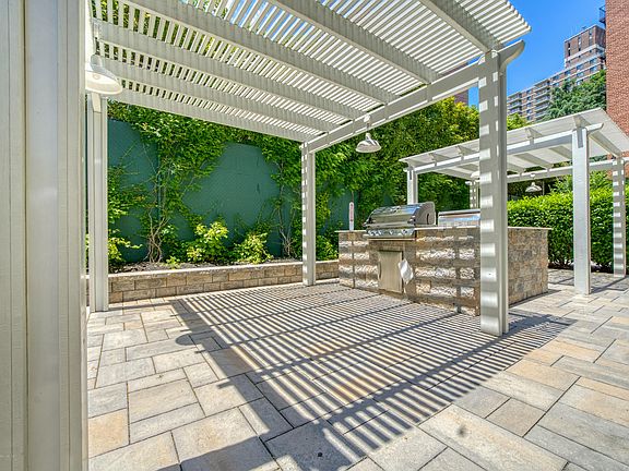 4th image of 36 Hamilton Ave APT 3U