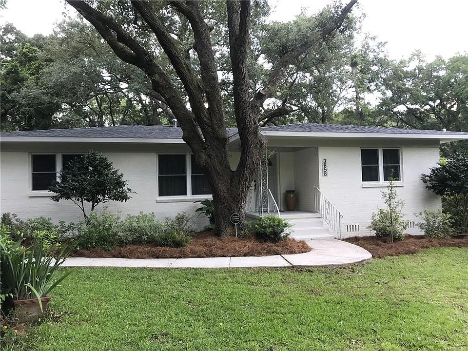 1st image of 3858 Hillcrest Ln