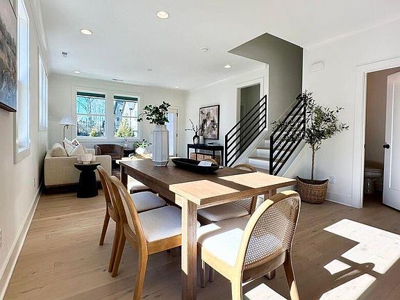 3rd image of 988 Double Helix Rd