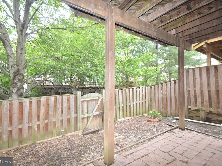 4209 Trumbo Ct — Photo 25