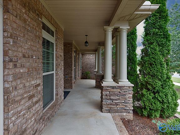 4th image of 21 Forest Meadow Blvd