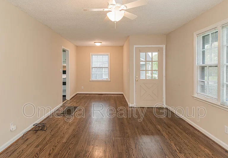 525 Annie Laura Dr — Photo 11