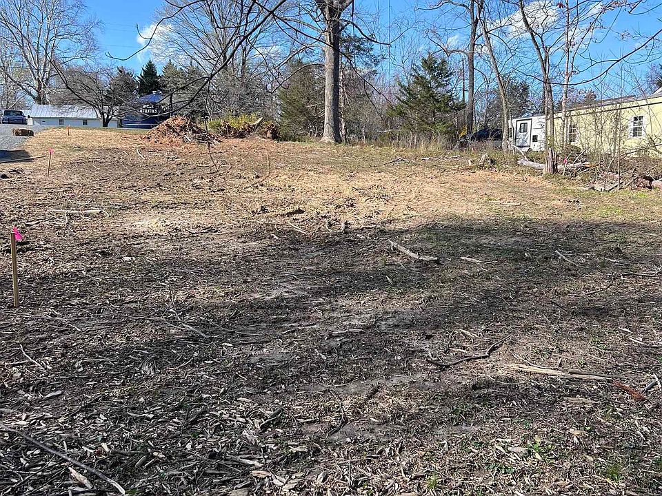 2nd image of 714 Redbud Dr