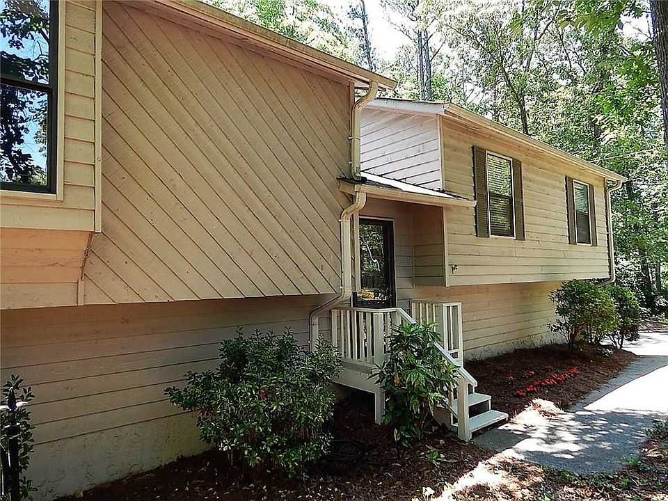 1st image of 4026 Doeskin Ct SE