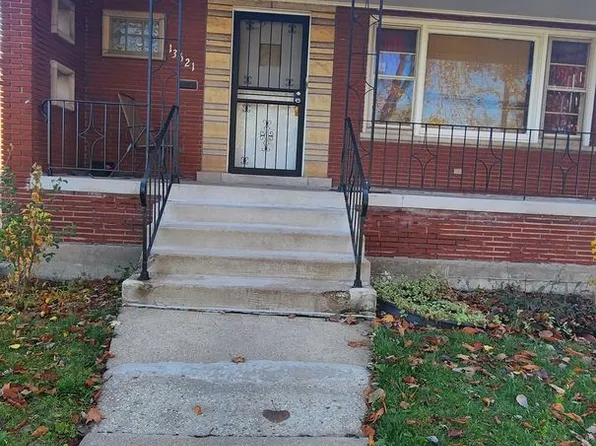 13621 S School St, Riverdale, IL 60827