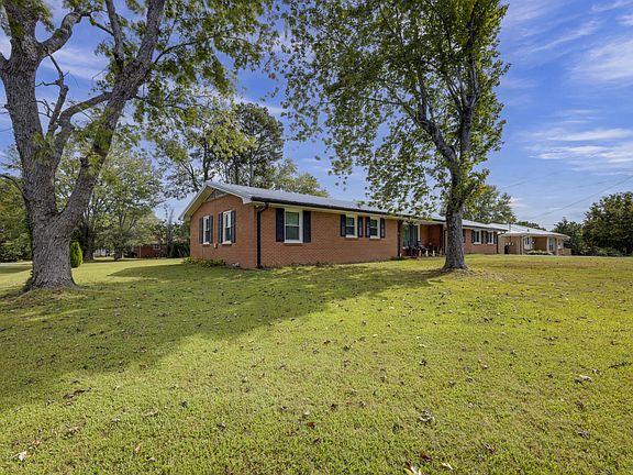 3rd image of 1019 Primrose Dr