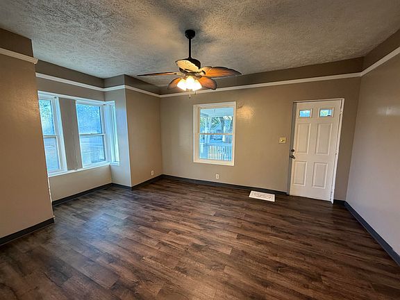 3rd image of 201 S Hickory St