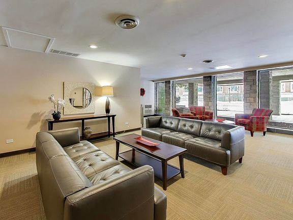 3rd image of 201 Thames Pkwy APT 2K