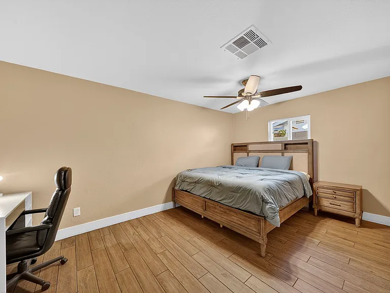 6717 Atwood Ave — Photo 2