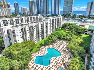 17021 N Bay Rd APT 105, Sunny Isles Beach, FL 33160