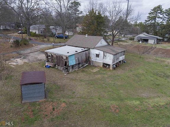 5th image of 210 Bradberry Ave