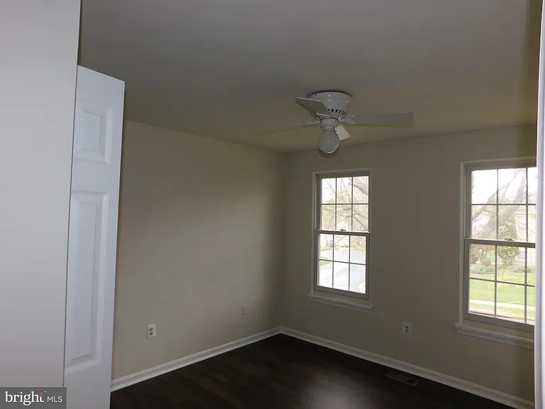 916 Pointer Ridge Dr — Photo 21