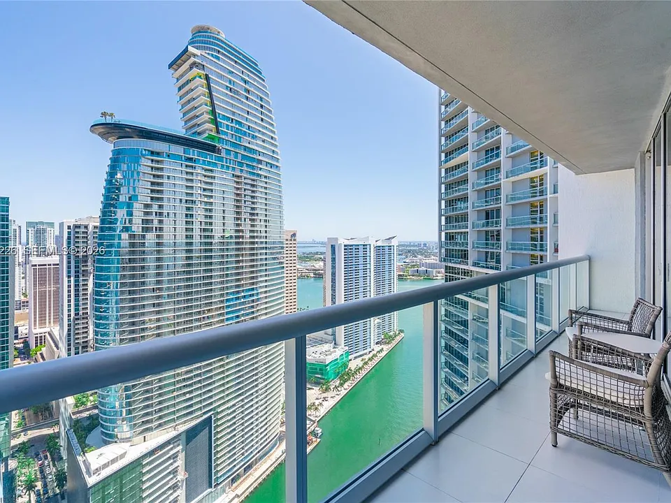475 Brickell Ave #4315