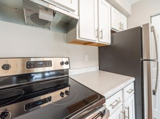 Capitol Steps Apartments & Furnished Suites, Seattle, WA 98122