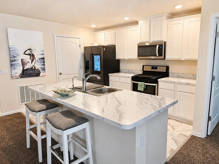 709 Grand Reserve Dr — Photo 3