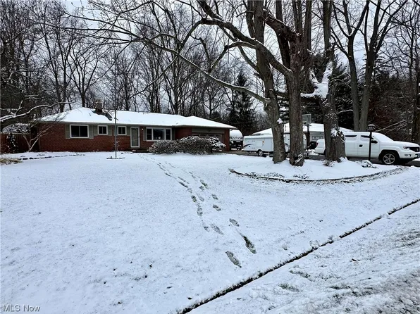 7786 Shady Ln, Northfield, OH 44067