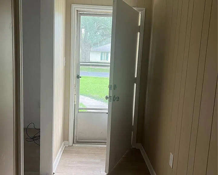 1710 Stevenson St — Photo 8