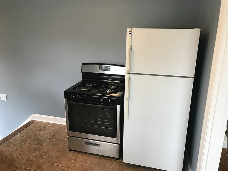 1252 Bourbon Ave — Photo 8