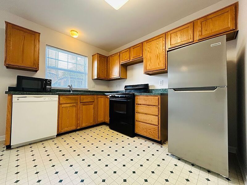 1871 Tiger Lily Cir, Woodbridge, VA 22192 | Zillow