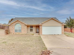215 Gateway Hills Ln, Granbury, TX 76049