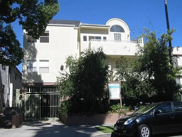 540 N Hayworth Ave #5 — Photo 1