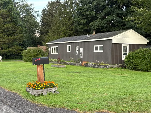 93 Lake Rd #91, Pine Plains, NY 12567