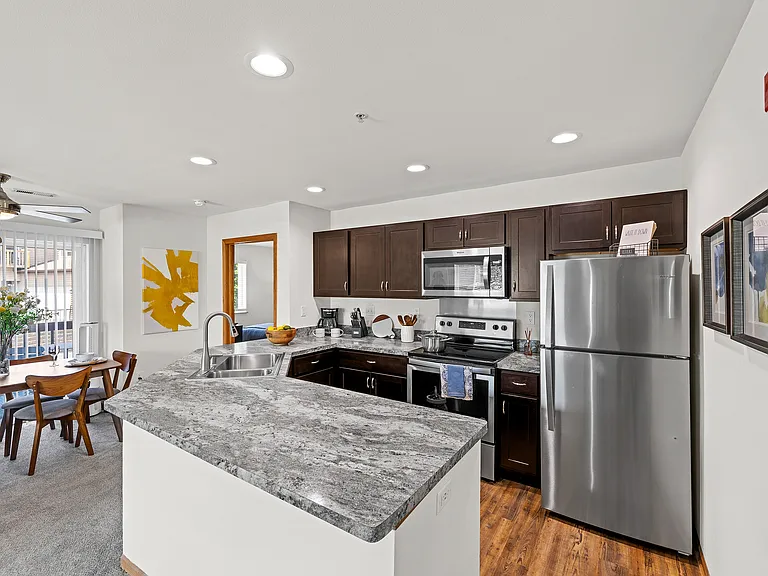 Saddlebrook Apartments Kitchen