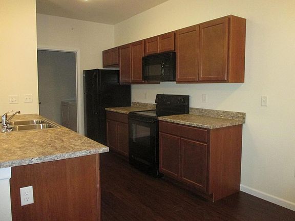 2nd image of 19 Kassebaum Ln