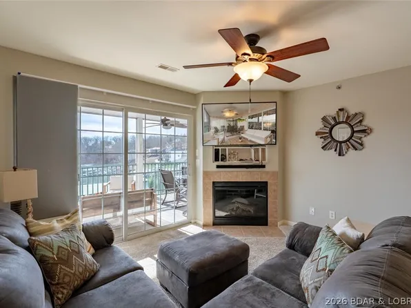 305 Highland Shores Dr #3A, Lake Ozark, MO 65049