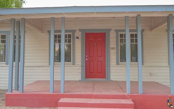 3rd image of 864 W Olive Ave