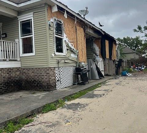 2nd image of 3227 Toledano St